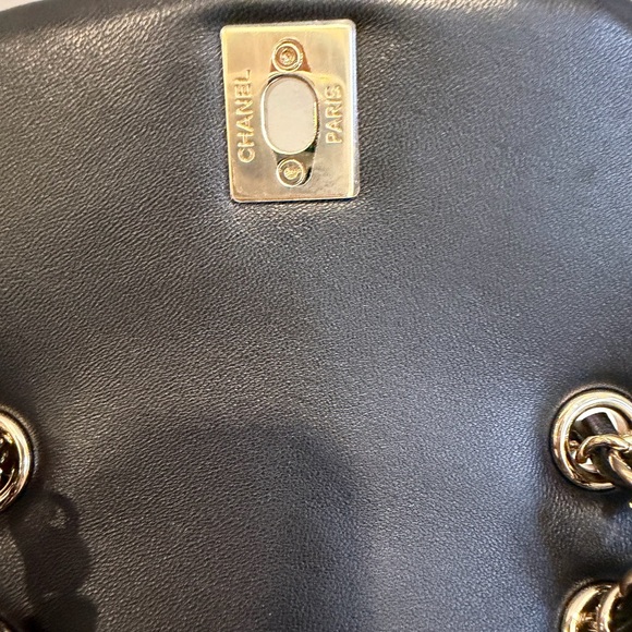 Chanel Duma Drawstring Backpack Quilted Lambskin Small Black - Picture 11 of 13